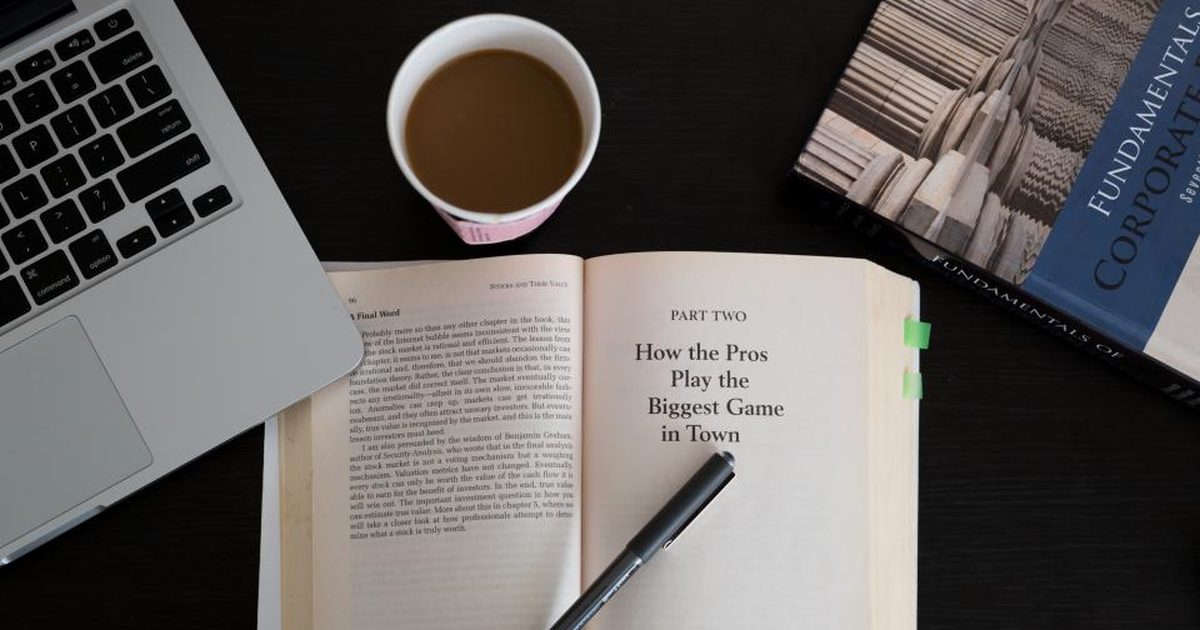 The Best Sales Management Books for 2026